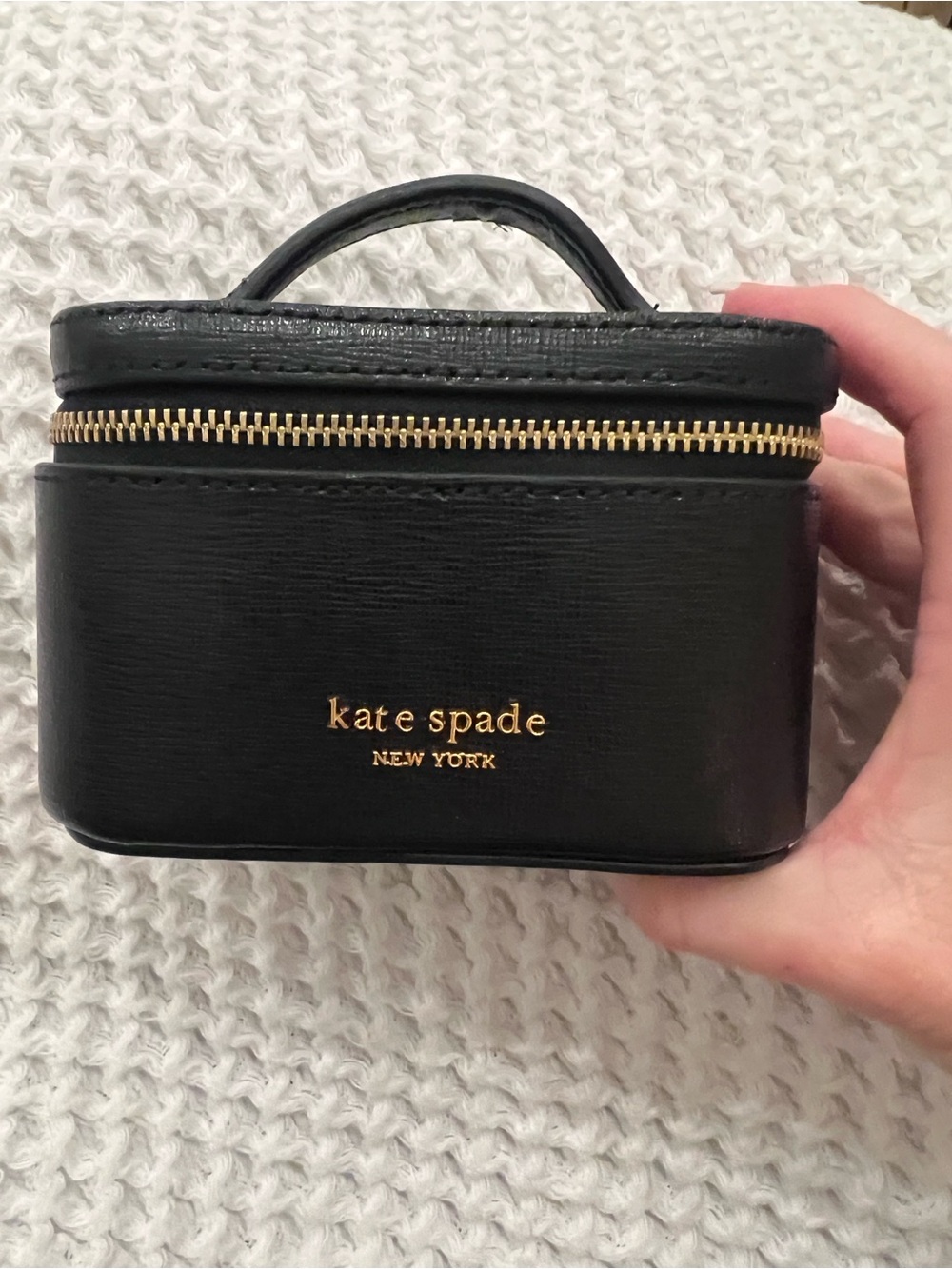 Kate Spade “ Morgan” Black Leather Top-Handle Vanity Jewelry Case w/ Gold Logo.